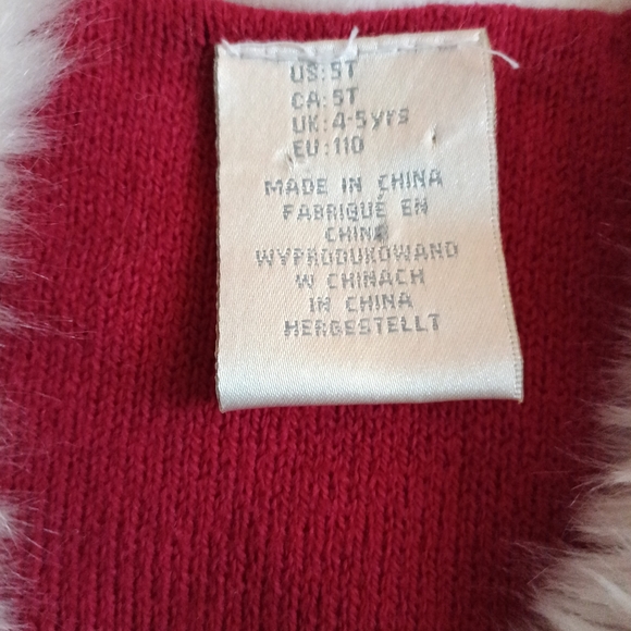 Girls White Faux Fur Christmas Cape Size 5T - Picture 4 of 4